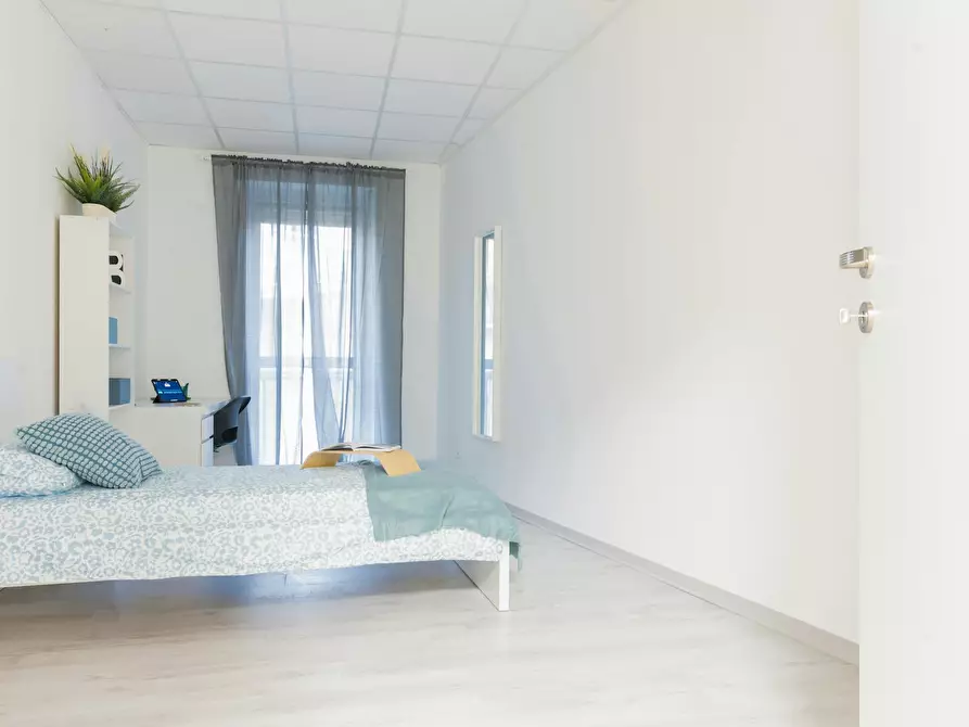 Immagine 6 di Camera in affitto  in Via Elba a Torino