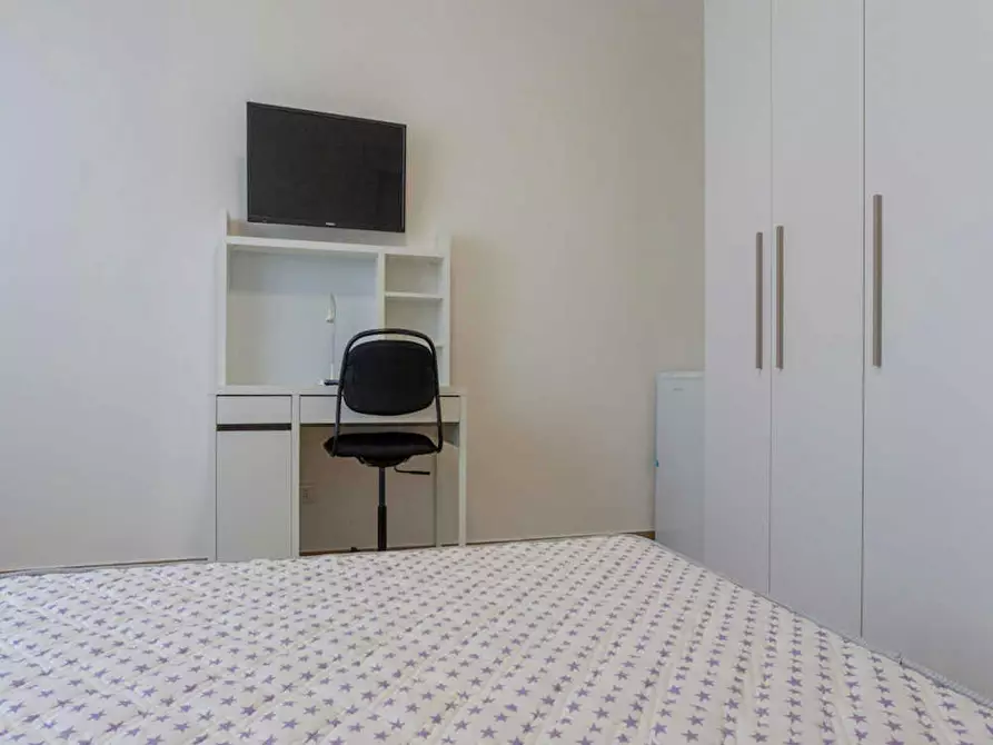 Immagine 7 di Camera in affitto  in Viale San Gimignano a Milano