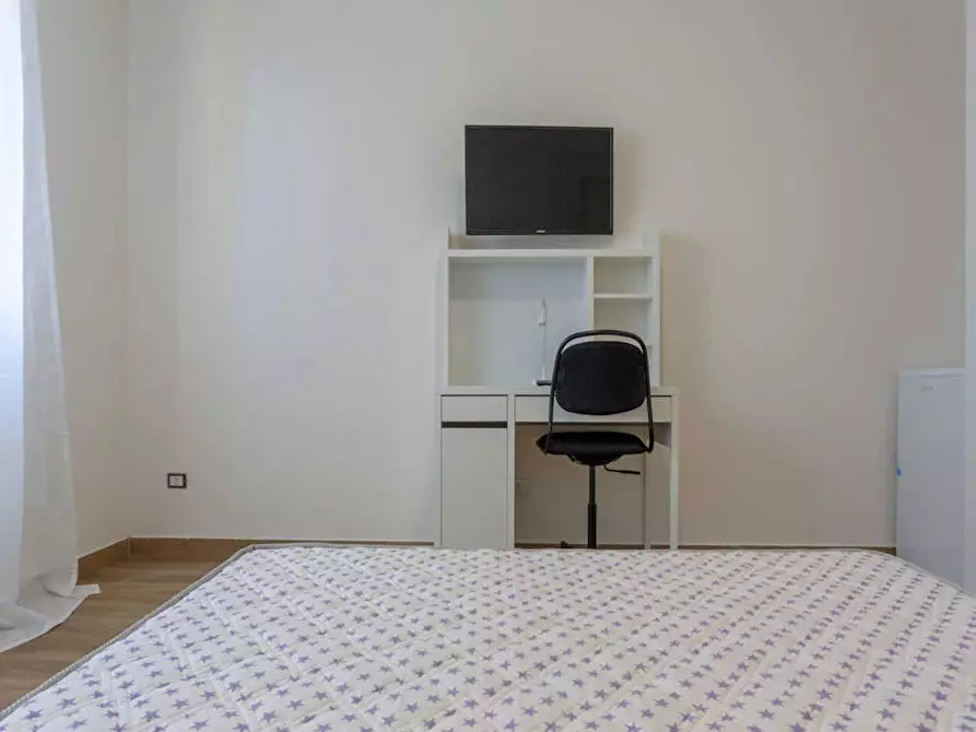 Immagine 8 di Camera in affitto  in Viale San Gimignano a Milano