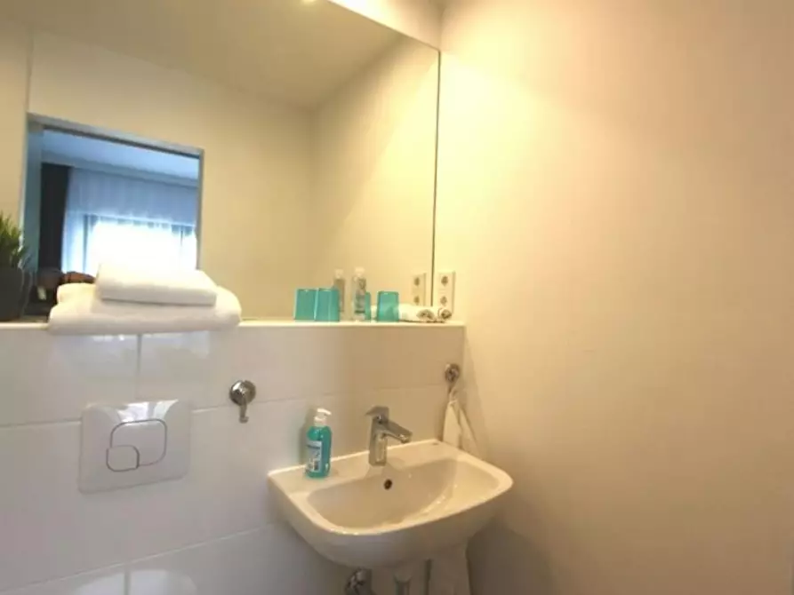 Immagine 9 di Appartamento in affitto  in Elisabethstraße a Köln