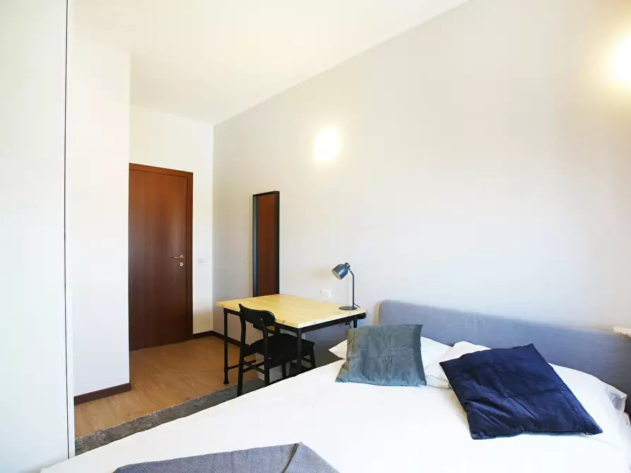 Immagine 4 di Camera in affitto  in Via Benjamin Constant a Milano