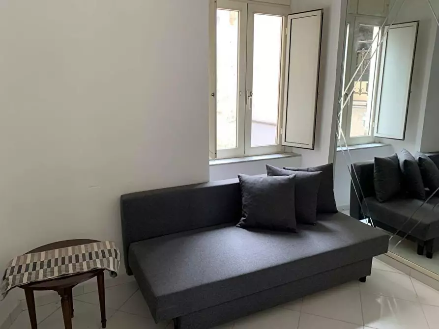 Immagine 4 di Camera in affitto  in Via Atri a Napoli