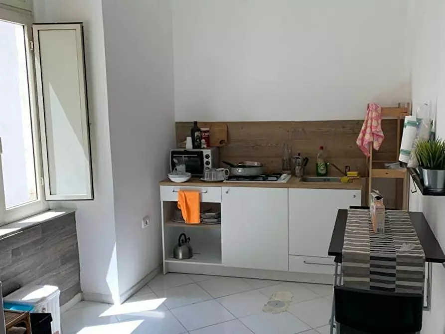 Immagine 9 di Camera in affitto  in Via Atri a Napoli