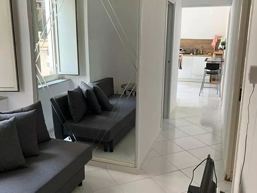 Immagine 3 di Camera in affitto  in Via Atri a Napoli