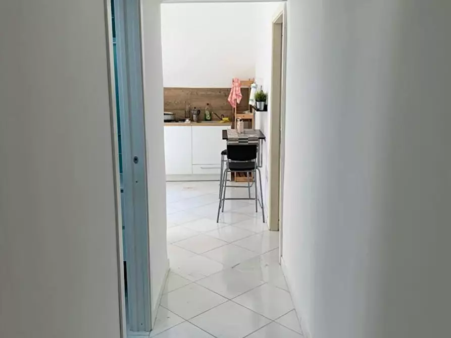 Immagine 8 di Camera in affitto  in Via Atri a Napoli