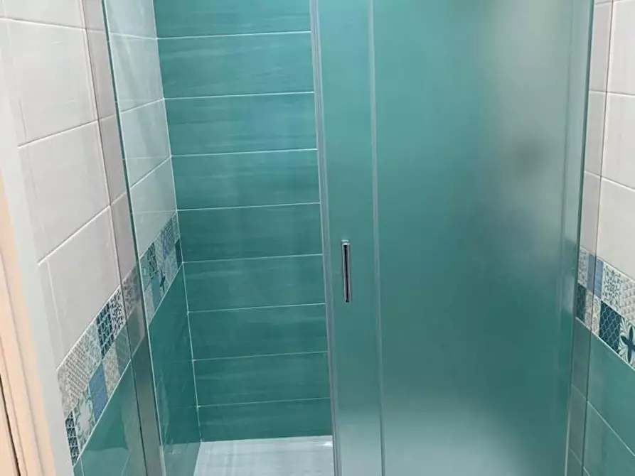 Immagine 6 di Camera in affitto  in Via Atri a Napoli