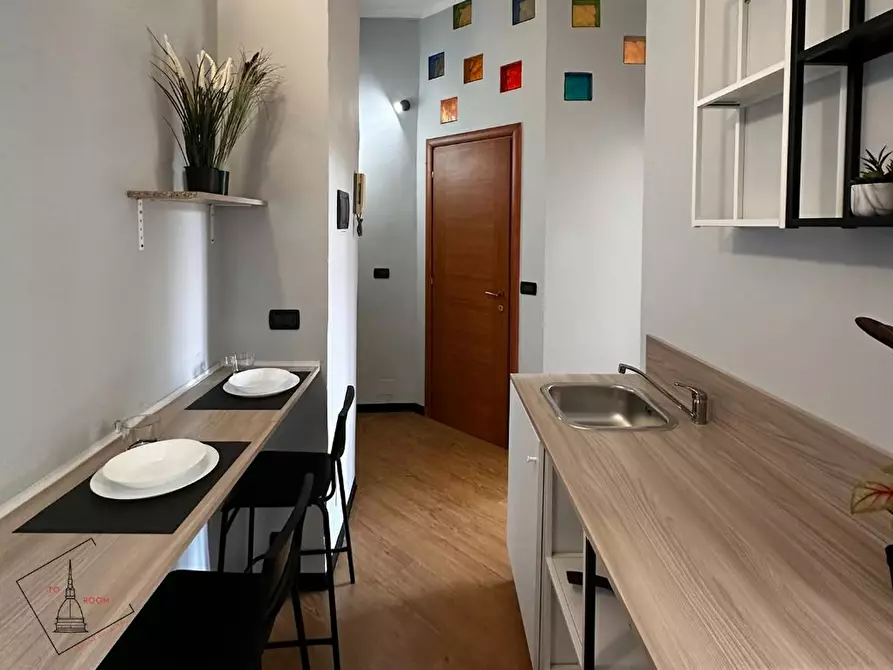 Immagine 10 di Camera in affitto  in Via Renato Martorelli a Torino