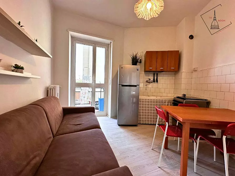 Immagine 10 di Camera in affitto  in Via Renato Martorelli a Torino