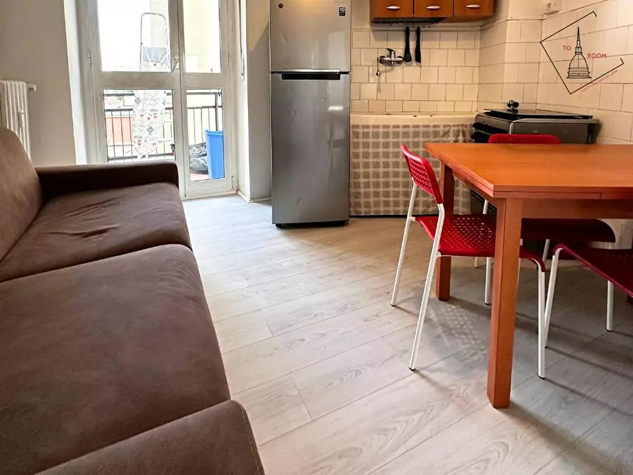 Immagine 6 di Camera in affitto  in Via Renato Martorelli a Torino