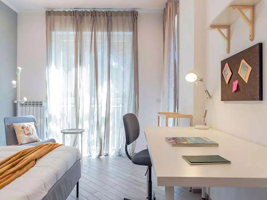 Immagine 4 di Camera in affitto  in Via Francesco Buonamici a Roma