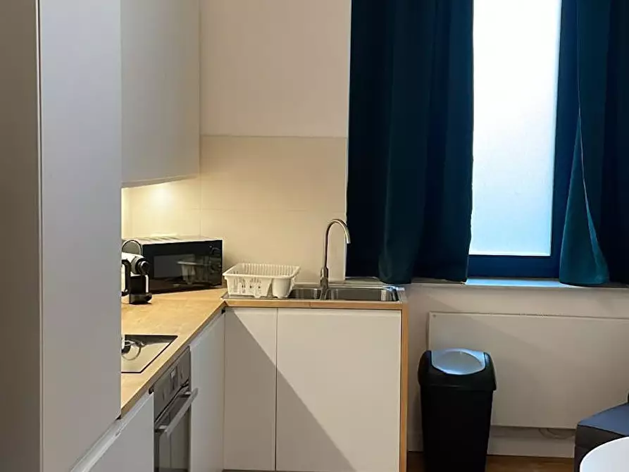 Immagine 1 di Appartamento in affitto  in Rue du Luxembourg a Ixelles