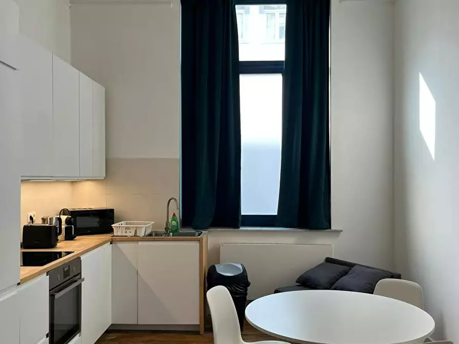 Immagine 2 di Appartamento in affitto  in Rue du Luxembourg a Ixelles