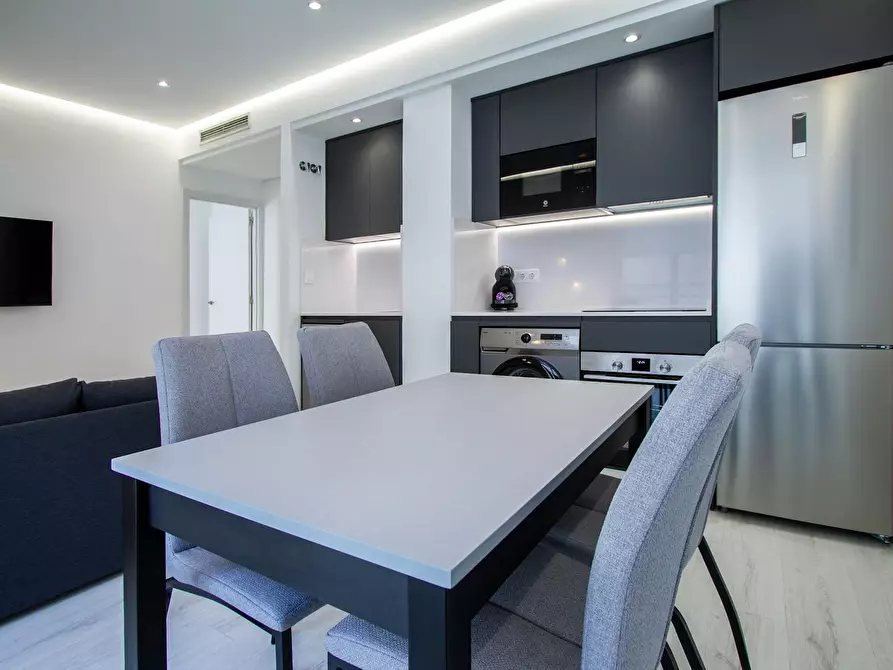 Immagine 6 di Appartamento in affitto  in Calle de San Hermenegildo a Madrid