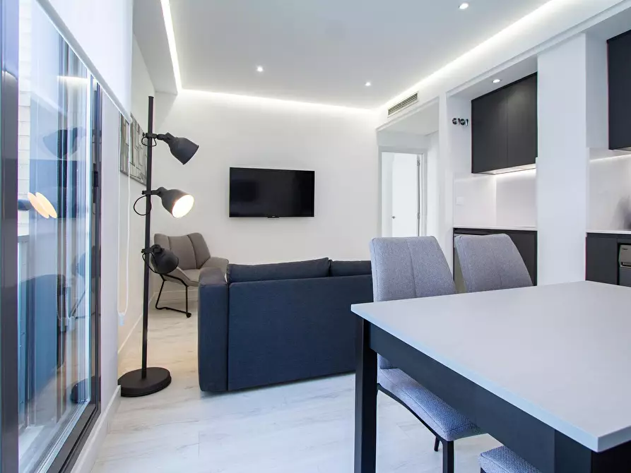 Immagine 5 di Appartamento in affitto  in Calle de San Hermenegildo a Madrid