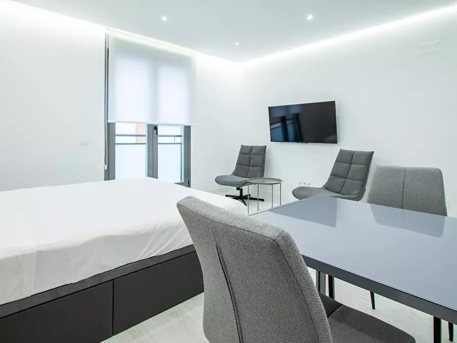 Immagine 6 di Appartamento in affitto  in Calle de San Hermenegildo a Madrid