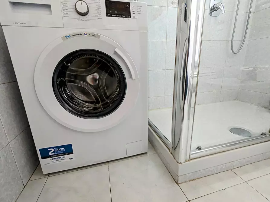 Immagine 8 di Camera in affitto  in Via Belgirate a Milano