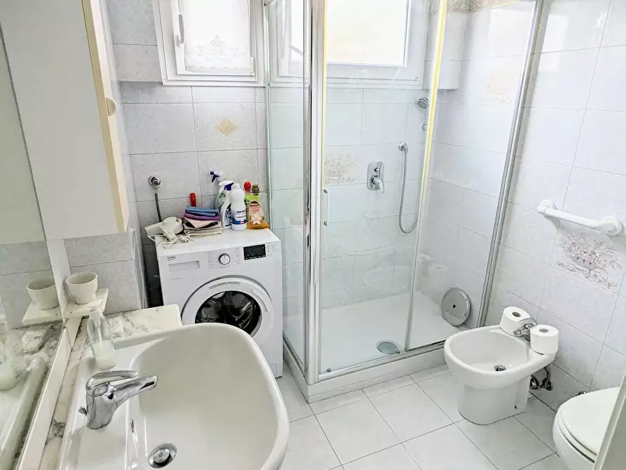 Immagine 10 di Camera in affitto  in Via Belgirate a Milano