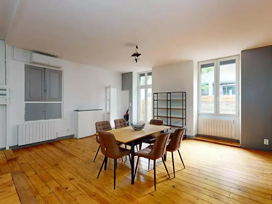 Immagine 1 di Casa indipendente in affitto  in Rue Beauregard a Angoulême