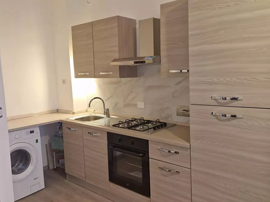 Immagine 10 di Camera in affitto  in Via Taggia a Torino