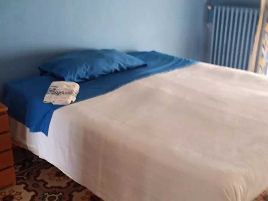 Immagine 2 di Camera in affitto  in Via Taggia a Torino