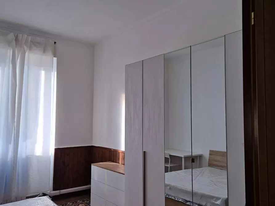 Immagine 6 di Camera in affitto  in Via Taggia a Torino