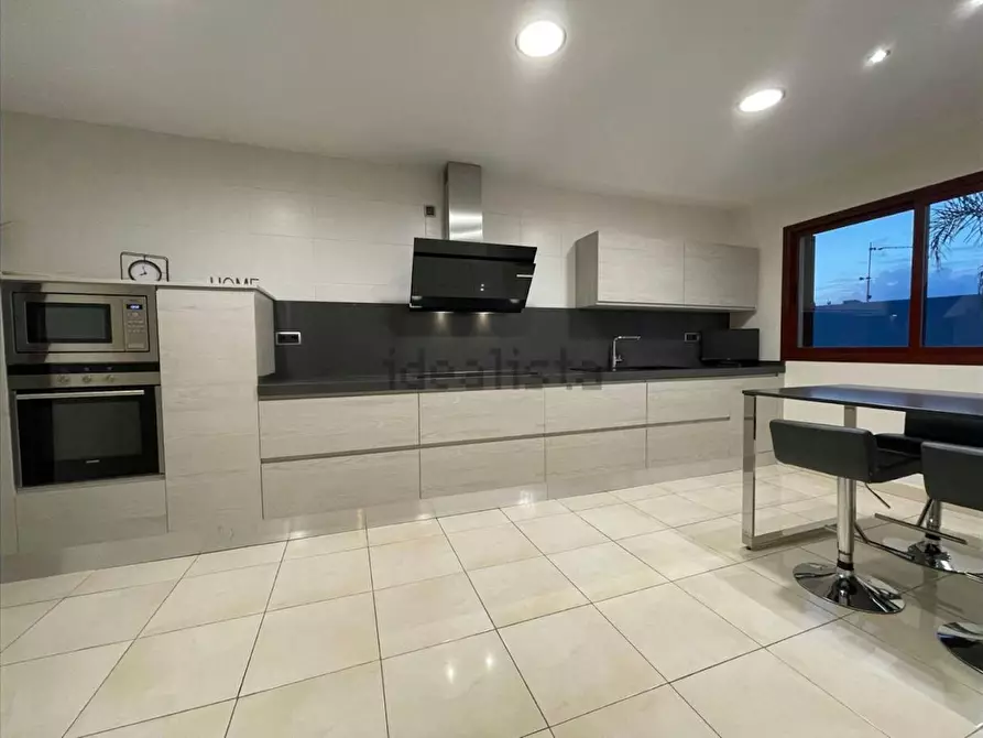 Immagine 10 di Casa indipendente in affitto  in Avenida Madre Paula Montalt a Dos Hermanas