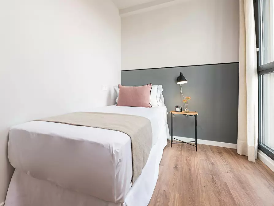 Immagine 10 di Appartamento in affitto  in Calle de la Alfalfa a Madrid