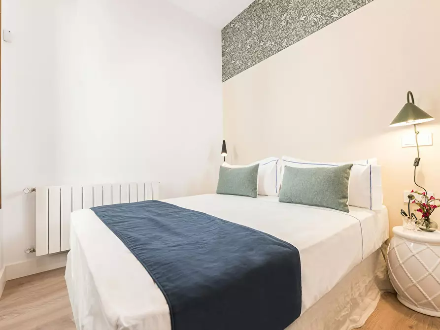 Immagine 9 di Appartamento in affitto  in Calle de Santa Ana a Madrid
