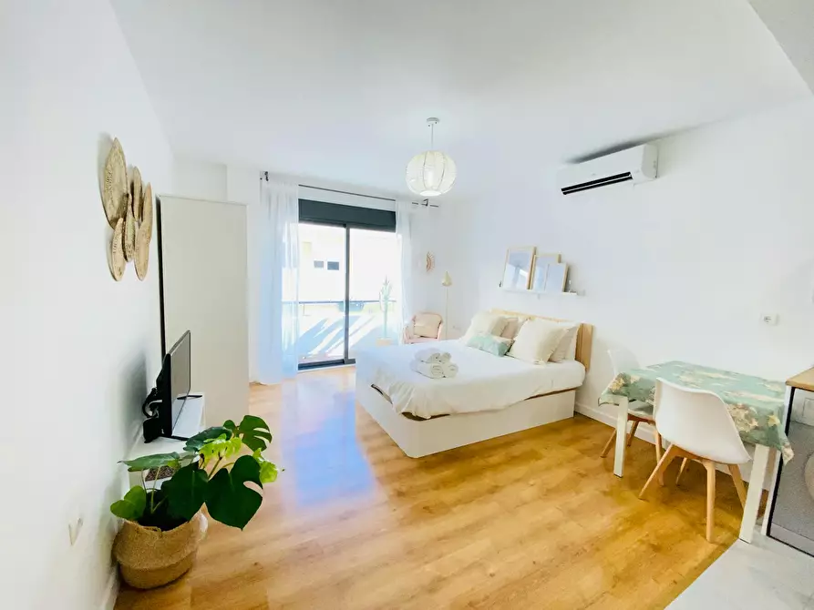 Immagine 1 di Appartamento in affitto  in Calle Antonio Jiménez Ruiz a Malaga