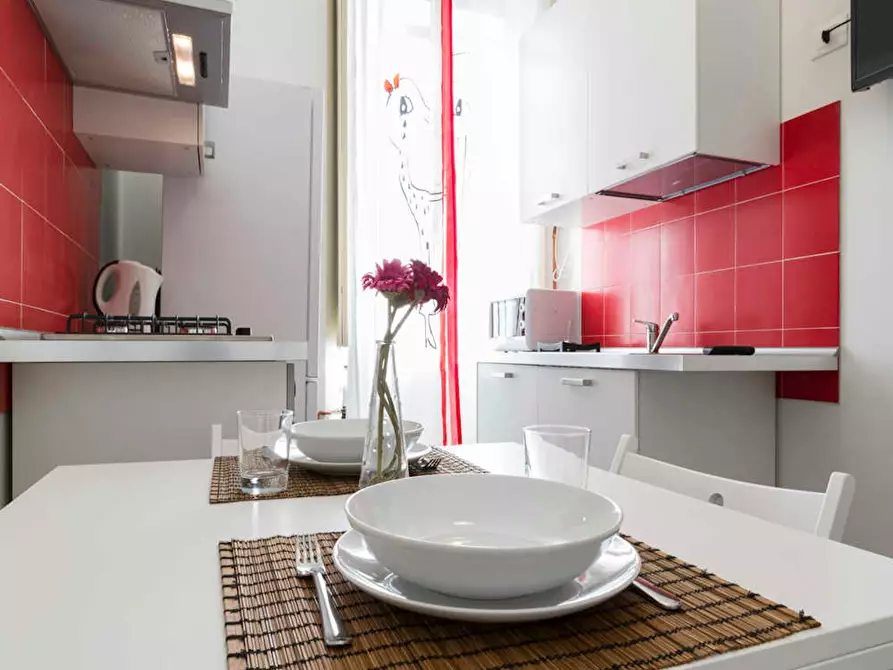 Immagine 10 di Camera in affitto  in Via Gustavo Modena a Milano