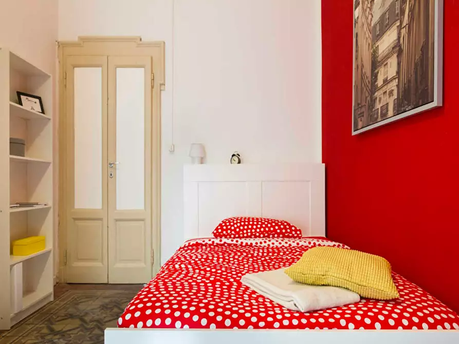 Immagine 3 di Camera in affitto  in Via Gustavo Modena a Milano