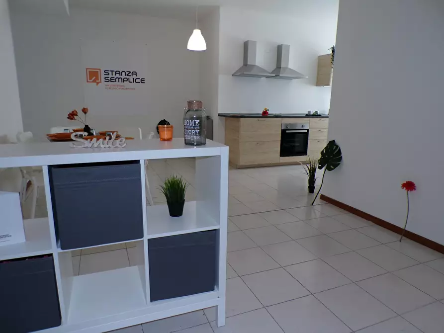 Immagine 3 di Camera in affitto  in Via Valentina Zambra a Trento