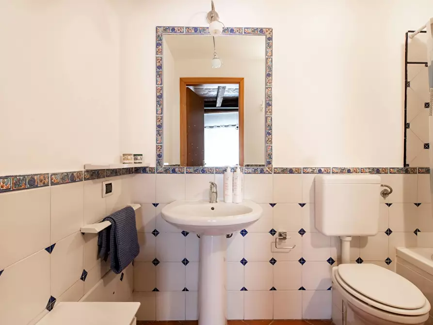 Immagine 7 di Appartamento in affitto  in Via Giovanni Meli a Palermo