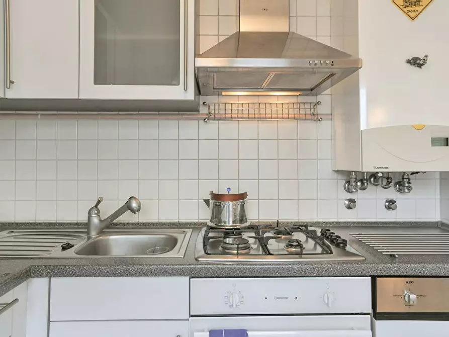 Immagine 6 di Appartamento in affitto  in Goethestraße a Stuttgart Stuttgart-Nord