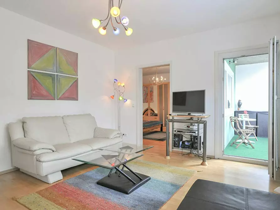 Immagine 2 di Appartamento in affitto  in Goethestraße a Stuttgart Stuttgart-Nord