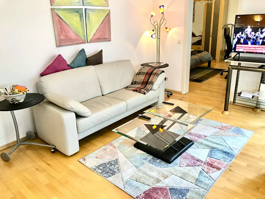 Immagine 4 di Appartamento in affitto  in Goethestraße a Stuttgart Stuttgart-Nord