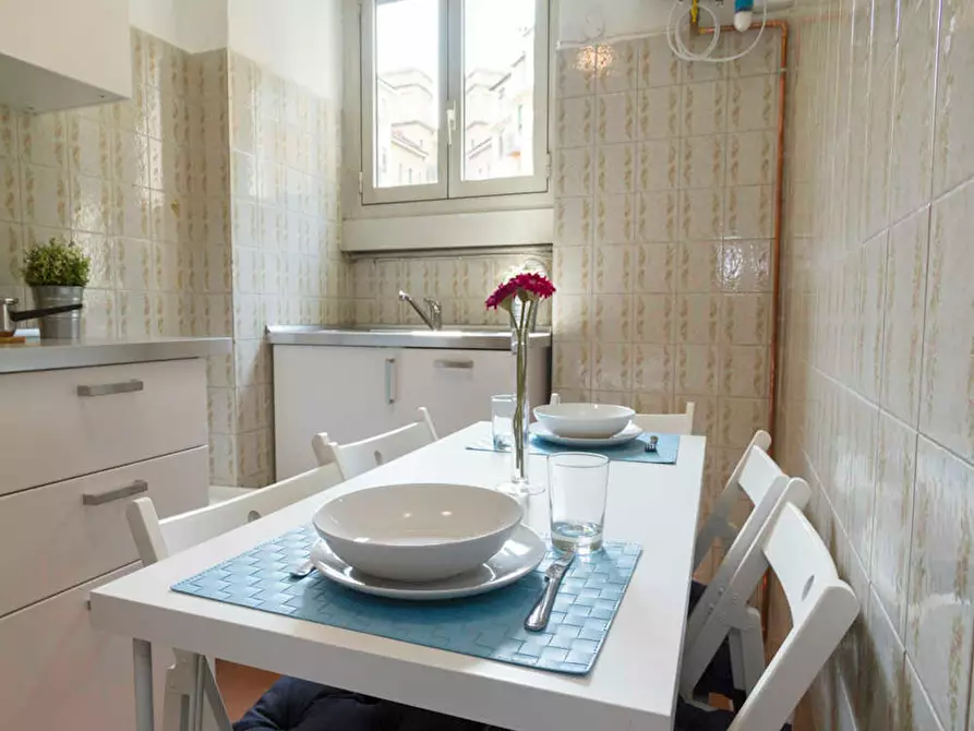 Immagine 8 di Camera in affitto  in Via Tarquinio Prisco a Milano