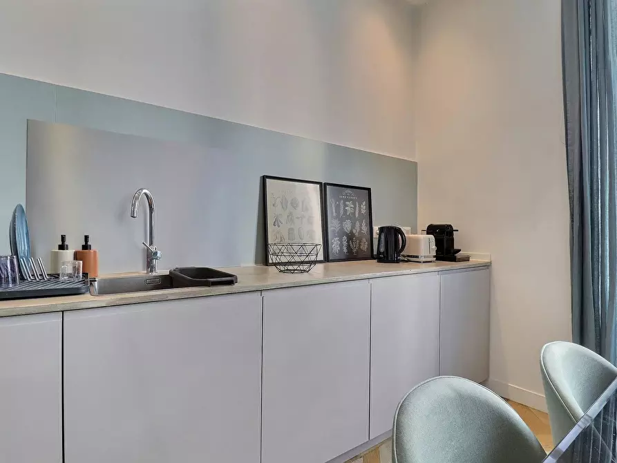 Immagine 8 di Appartamento in affitto  in Rue de Provence a Paris