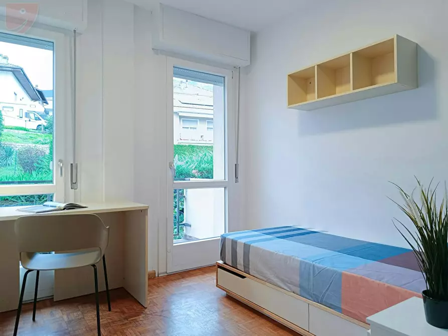 Immagine 6 di Camera in affitto  in Via San Vito a Trento