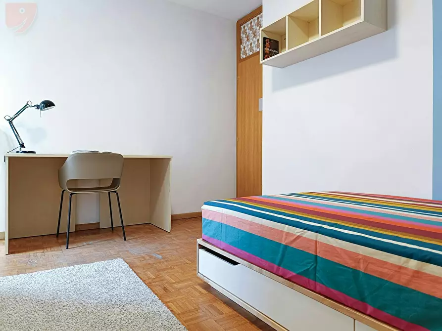 Immagine 6 di Camera in affitto  in Via San Vito a Trento