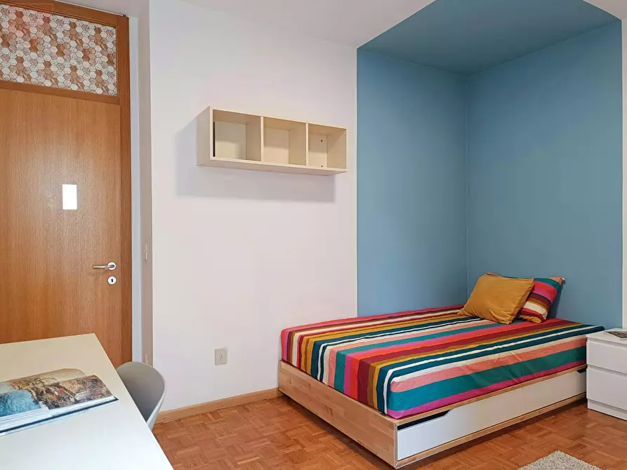 Immagine 4 di Camera in affitto  in Via San Vito a Trento