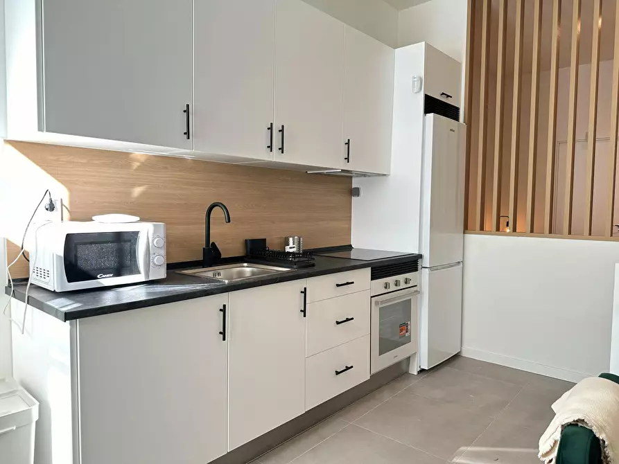 Immagine 4 di Appartamento in affitto  in Calle de las Higueras a Madrid
