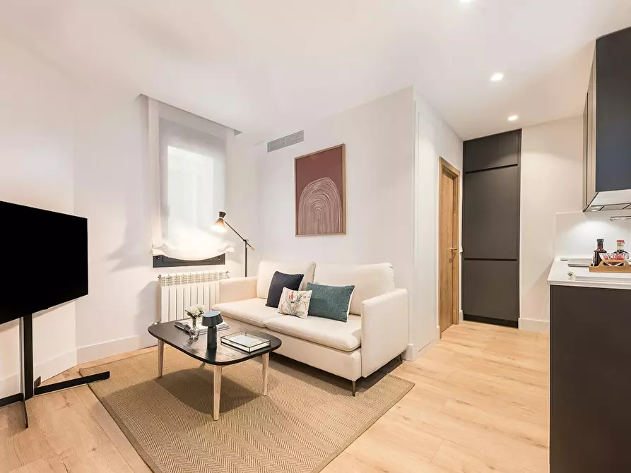 Immagine 2 di Appartamento in affitto  in Calle Doctor Castelo a Madrid