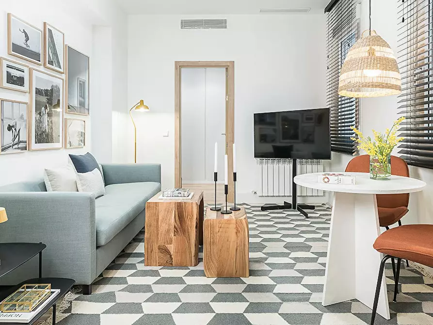 Immagine 1 di Appartamento in affitto  in Calle Doctor Castelo a Madrid