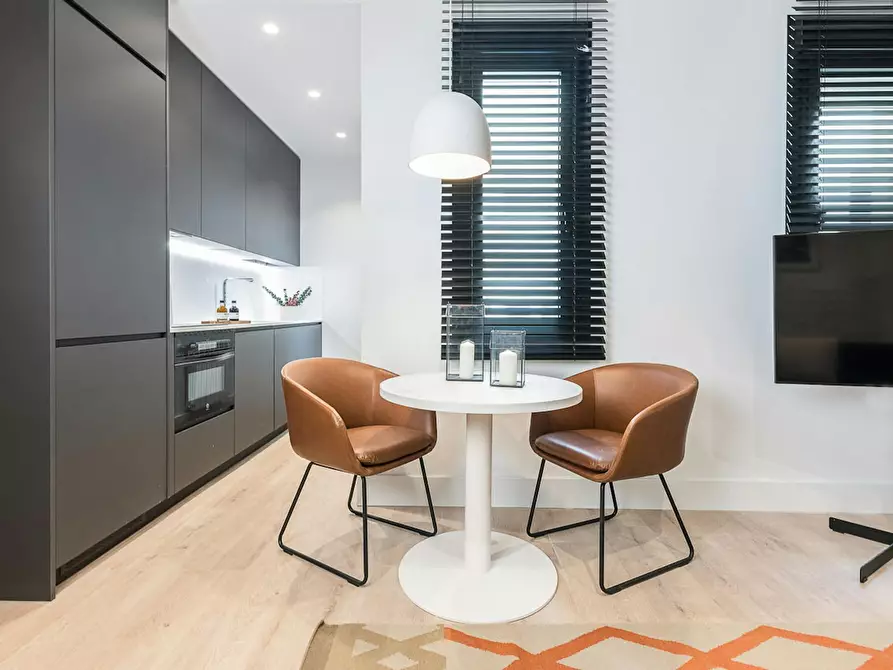 Immagine 6 di Appartamento in affitto  in Calle del Doctor Castelo a Madrid