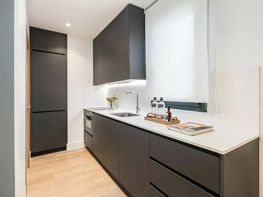 Immagine 6 di Appartamento in affitto  in Calle Doctor Castelo a Madrid