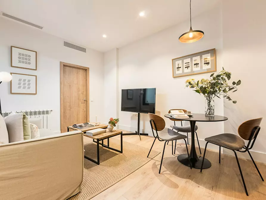 Immagine 2 di Appartamento in affitto  in Calle Doctor Castelo a Madrid