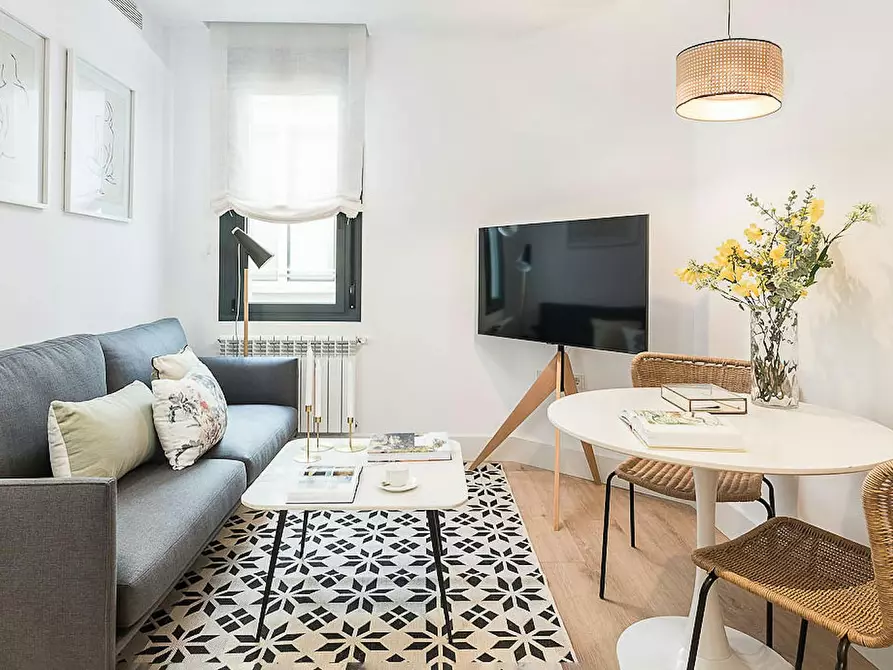Immagine 1 di Appartamento in affitto  in Calle Doctor Castelo a Madrid