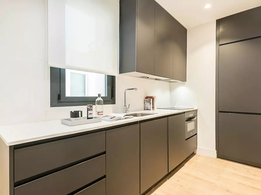 Immagine 6 di Appartamento in affitto  in Calle Doctor Castelo a Madrid