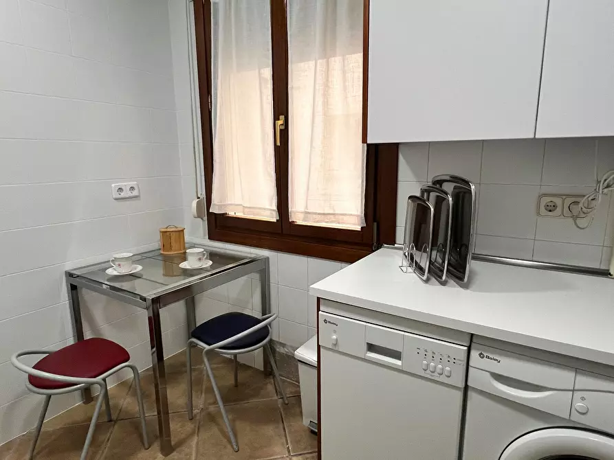 Immagine 9 di Camera in affitto  in Calle de Esquilache a Madrid